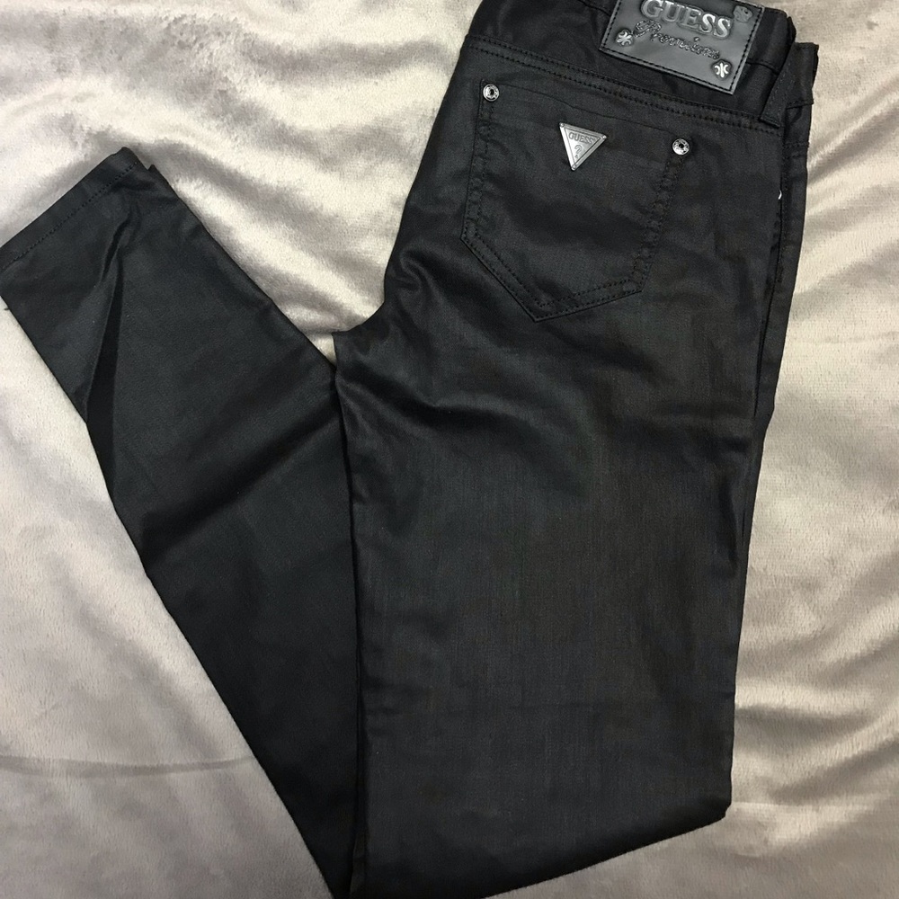 NWT black Guess skinny jeans size 28